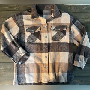 Brown Plaid Flannel Shacket – XL – Cozy Button-Up Jacket Shirt